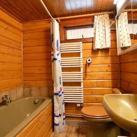 Σαλέ Group Retreat In Robertville